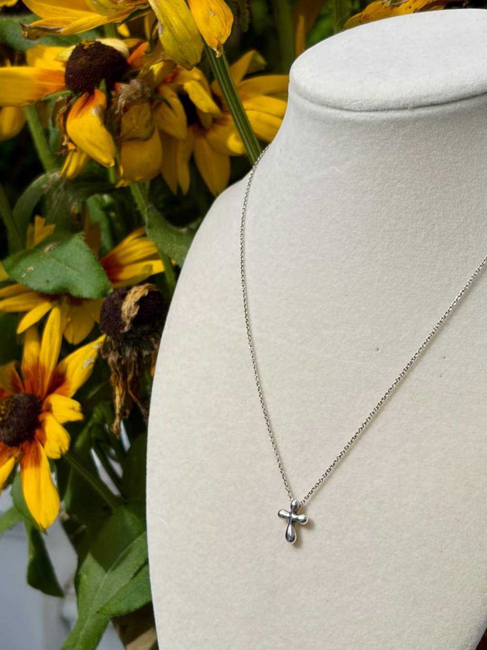 Vintage Tiffany & Co. Elsa Peretti Teardrop Cross - Picture 7 of 8